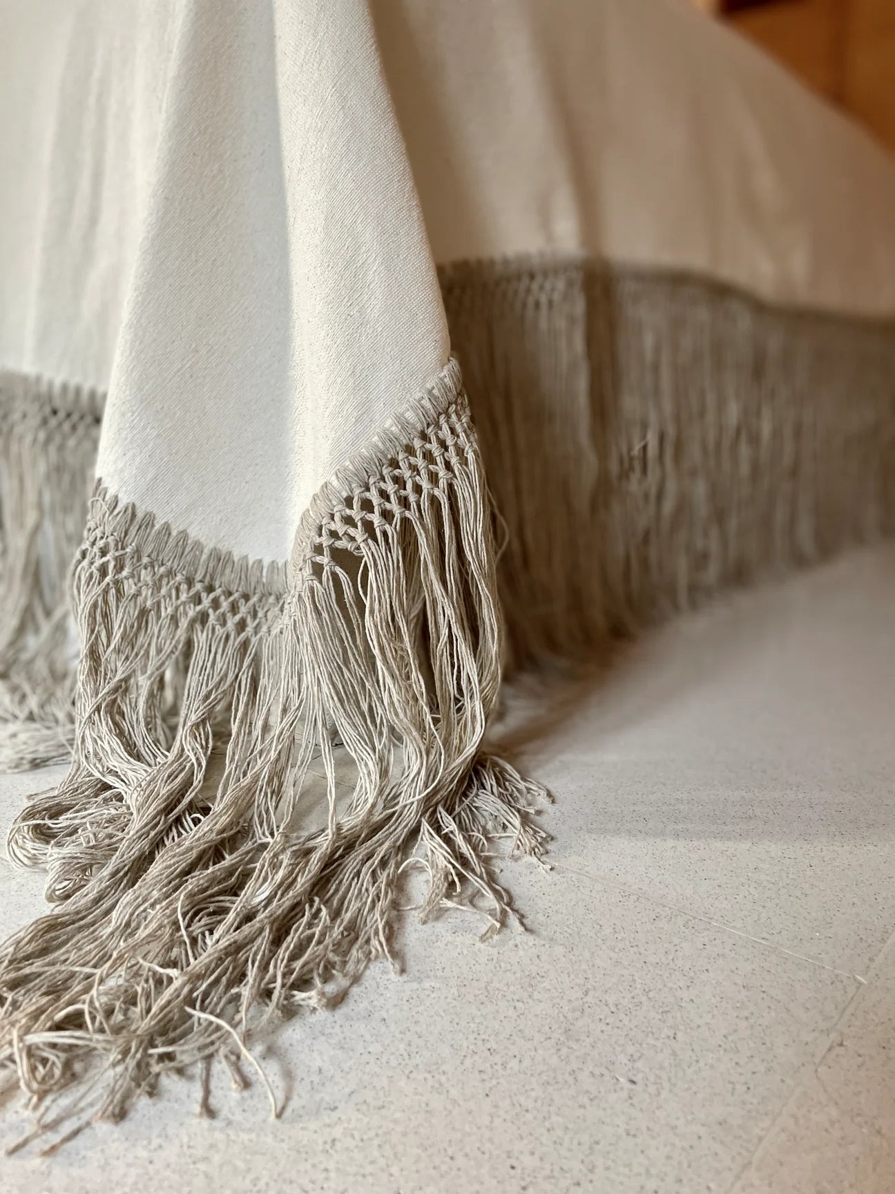 Dune Handwoven Cotton Coverlet – Artisan Fringe Bedspread in Putty