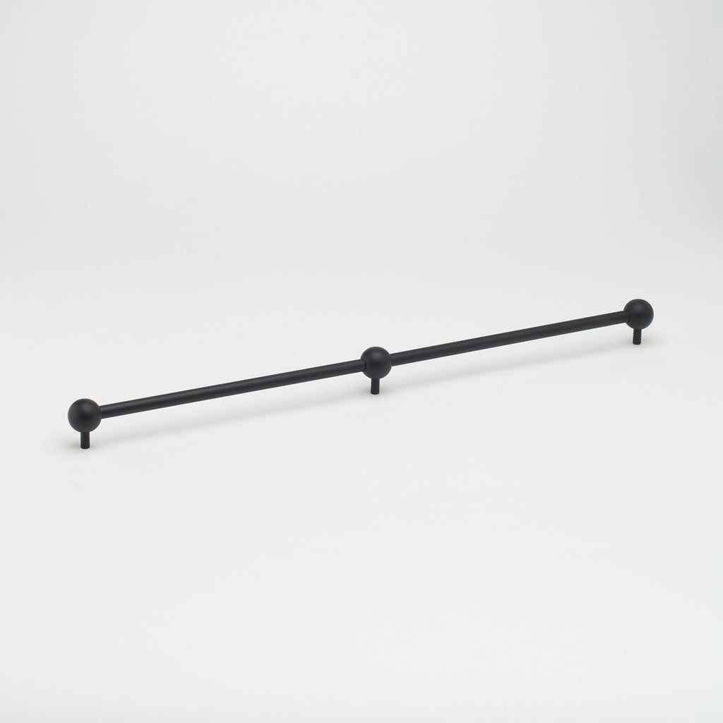 Globe Appliance Pull in Black