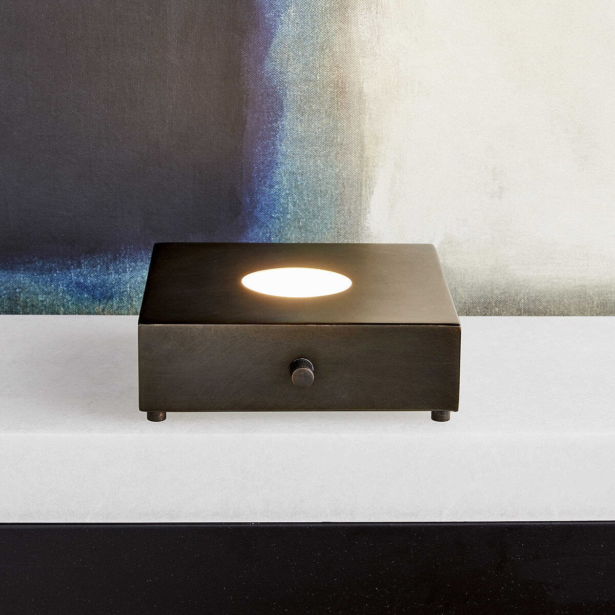 Gleam Illuminated Riser bronze scale view